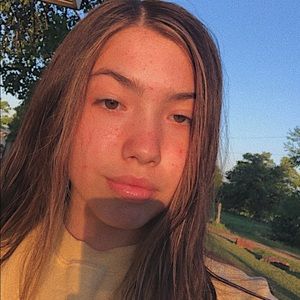 Meet your Posher, Avery